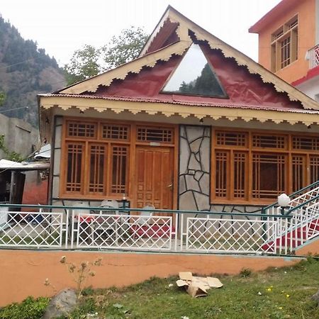 Manila Huts Hotel Naran Exterior foto