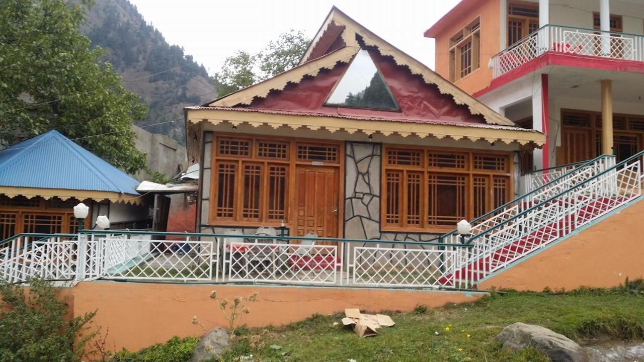 Manila Huts Hotel Naran Exterior foto