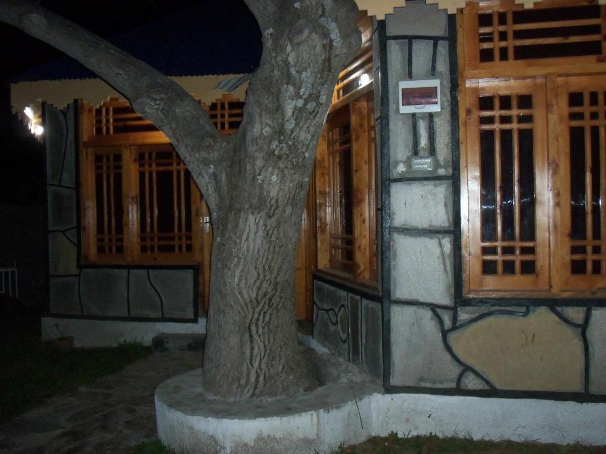 Manila Huts Hotel Naran Exterior foto